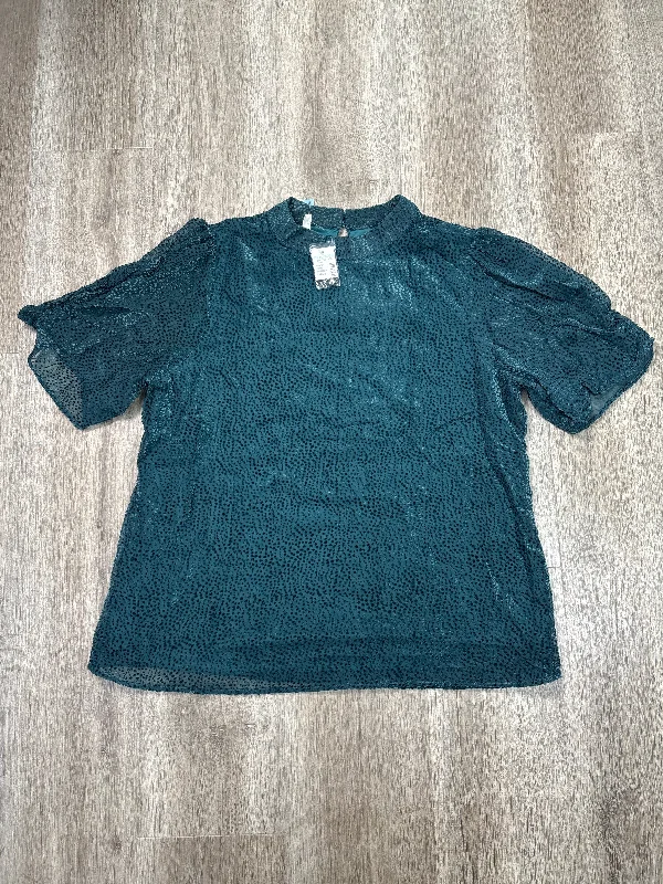 women's tops for those who love to shop for unique findsTop Short Sleeve By Maurices In Teal, Size: L