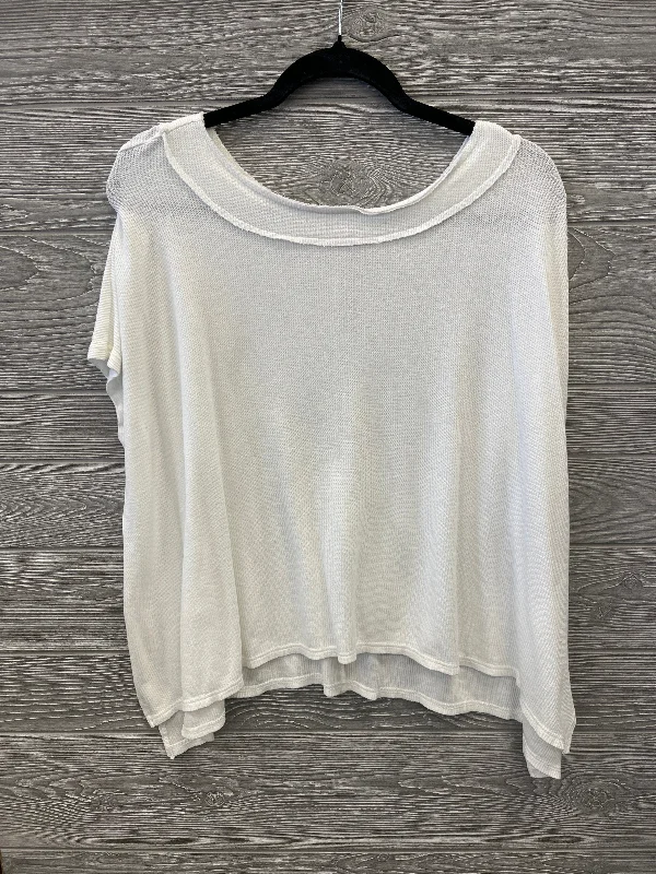 women's tops for those who want to add a bit of flair and personality to their looksTop Short Sleeve By Pink Lily In White, Size: M