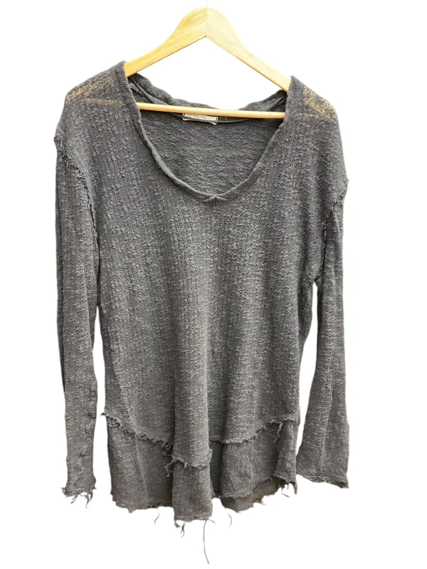 women's tops for those who want to create outfits that reflect their personal style and sense of fashionTop Long Sleeve By We The Free In Grey, Size: S