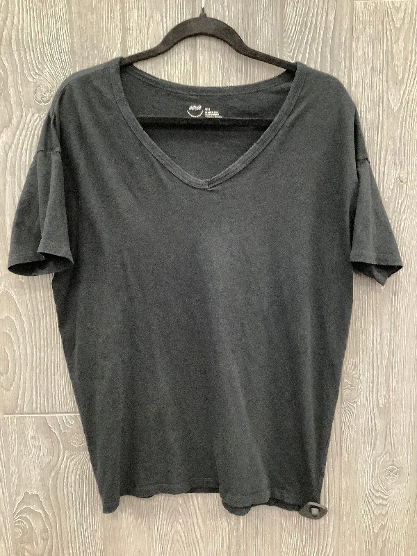 women's tops for those who want to wear pieces that are both functional and fashionableTop Short Sleeve By Aerie In Black, Size: M