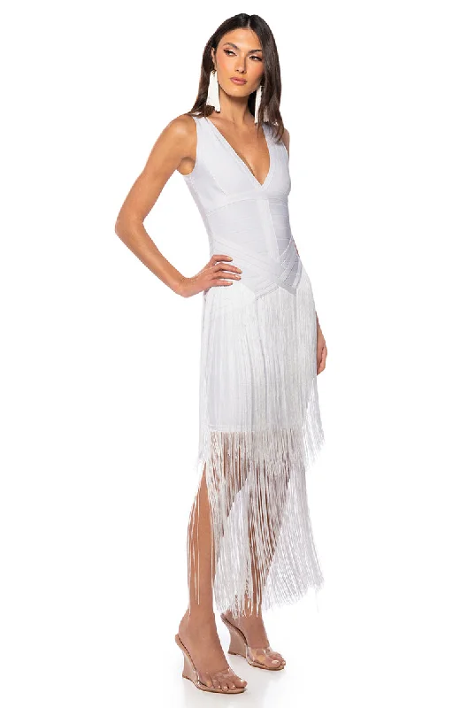 women's retro dressesEVERYTHING ENTRANCE FRINGE V NECK MAXI DRESS IN WHITE