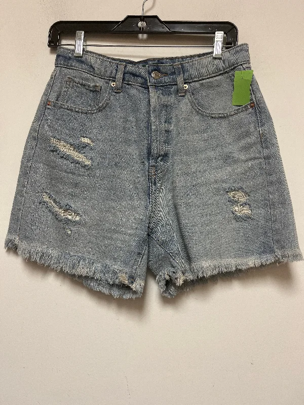 women's multi-pocket shortsShorts By Wild Fable  Size: 4