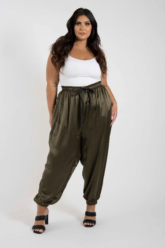 women's warm pantsThe Wardrobe Hero - Italian Silk Jogger Pant in Moss