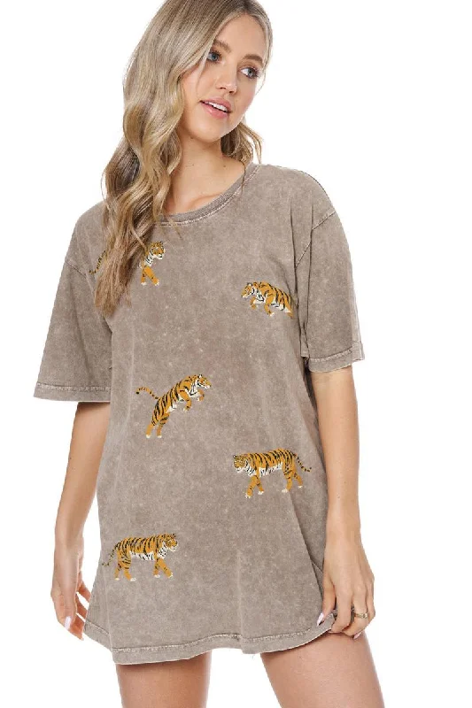 women's wrinkle-resistant dressesRoar Tiger Print Mocha Tee