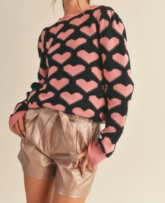 Luxurious Oversized Cardigan SweatersCrewneck Knit Heart Sweater In Black/pink